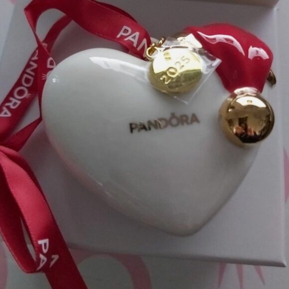 *UK Limited Edition*Pandora Santa Heart Red Hat Christmas Tree Ornament 2025 🎄 - Picture 6 of 16